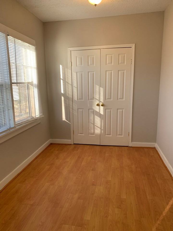 1050 Dubois Street - Photo 5 of 6