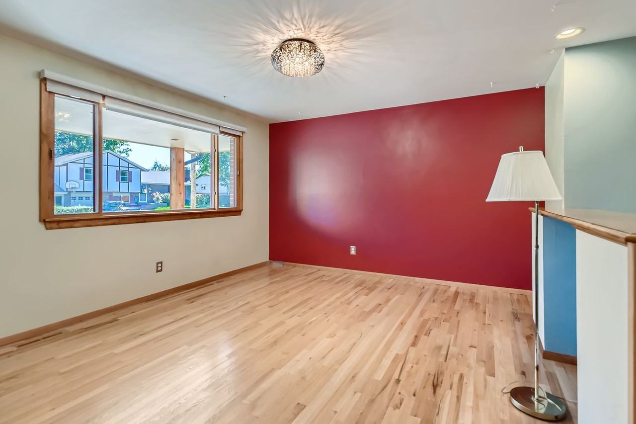 1165 Drexel St - Photo 6 of 31