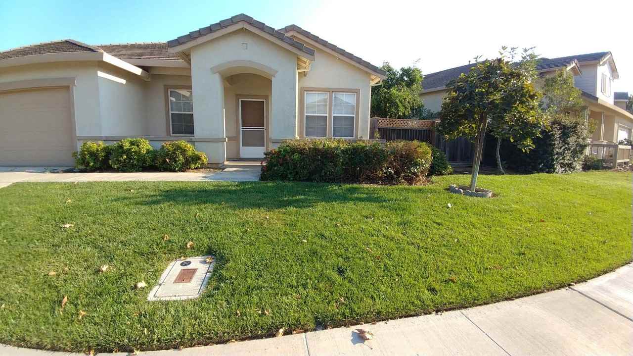 2582 Hepworth Dr - Photo 2 of 5