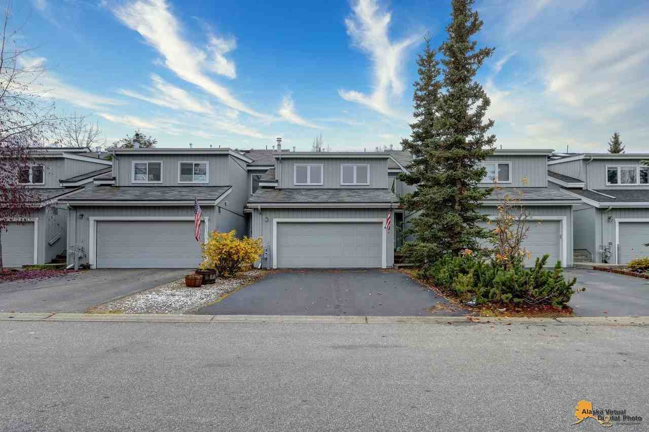 3004 Brittany Pl - Photo 5 of 44