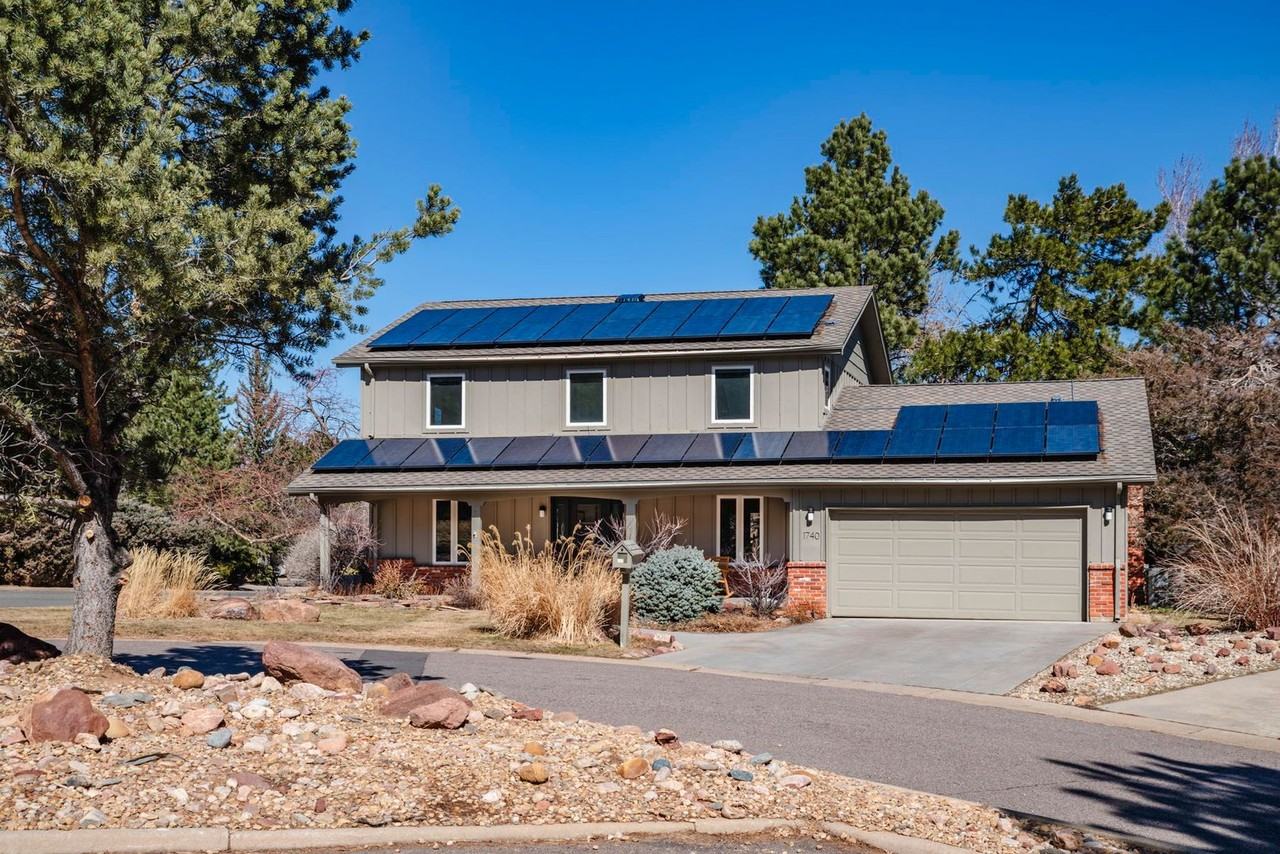 1740 Bear Mountain Dr - Photo 2 of 35