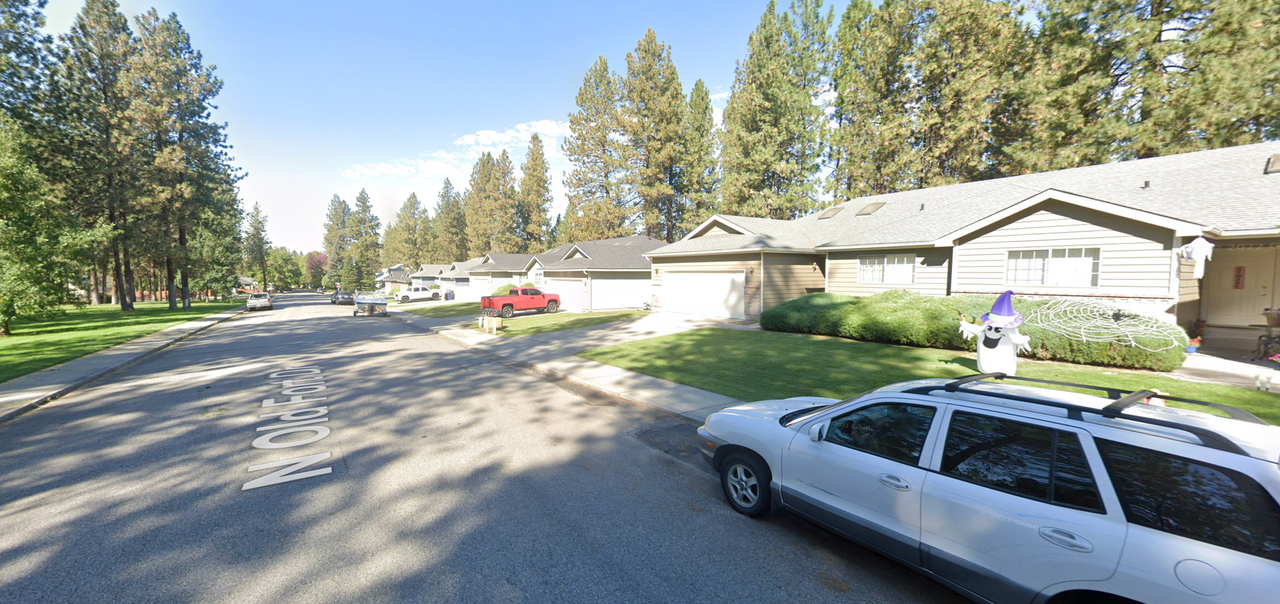 6934 N Old Fort Dr - Photo 2 of 47