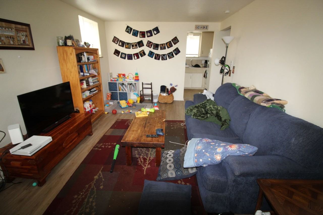 709 1/2 E Magnolia St - Photo 2 of 7