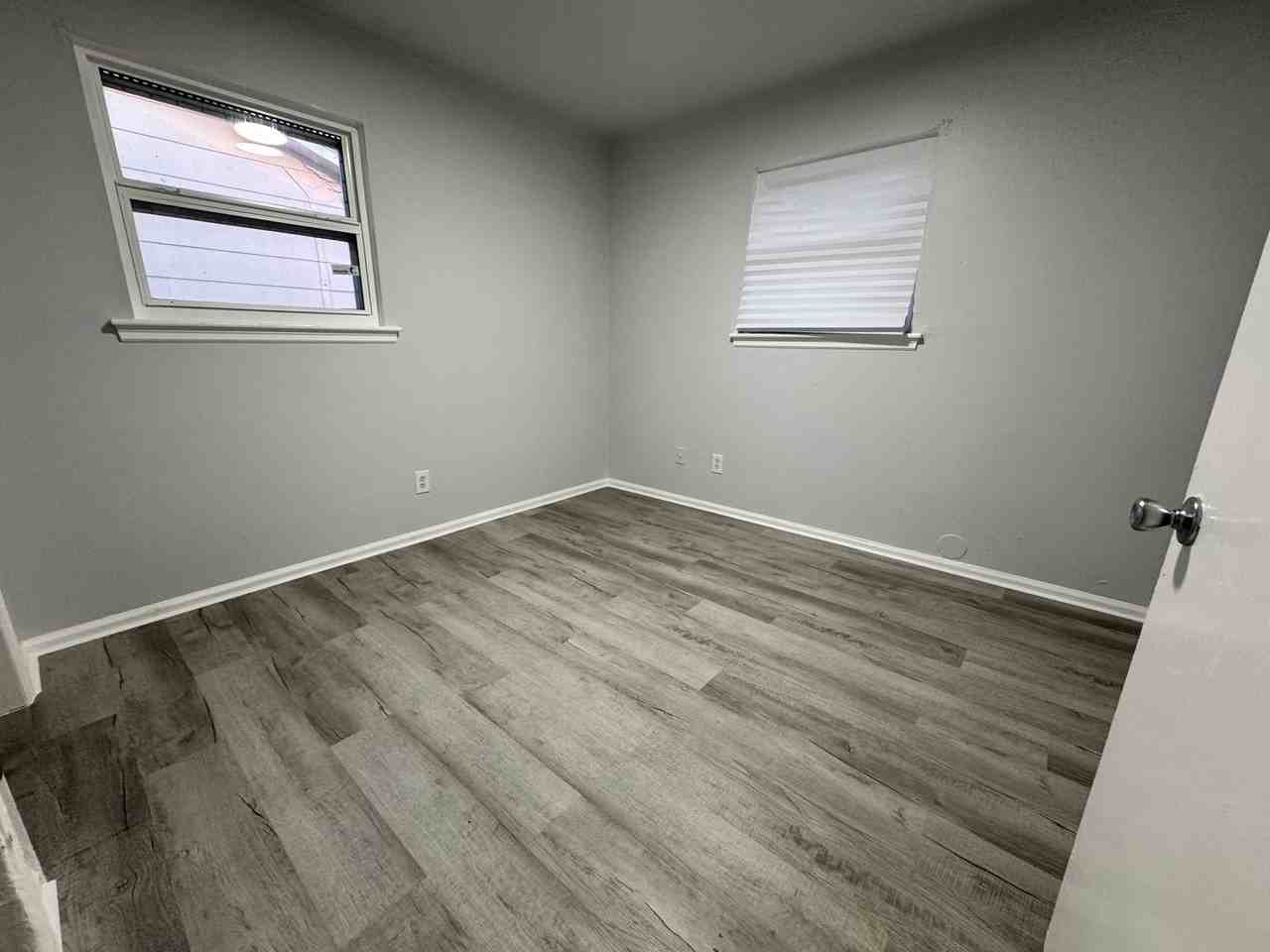 34 E 63rd St N - Photo 5 of 6