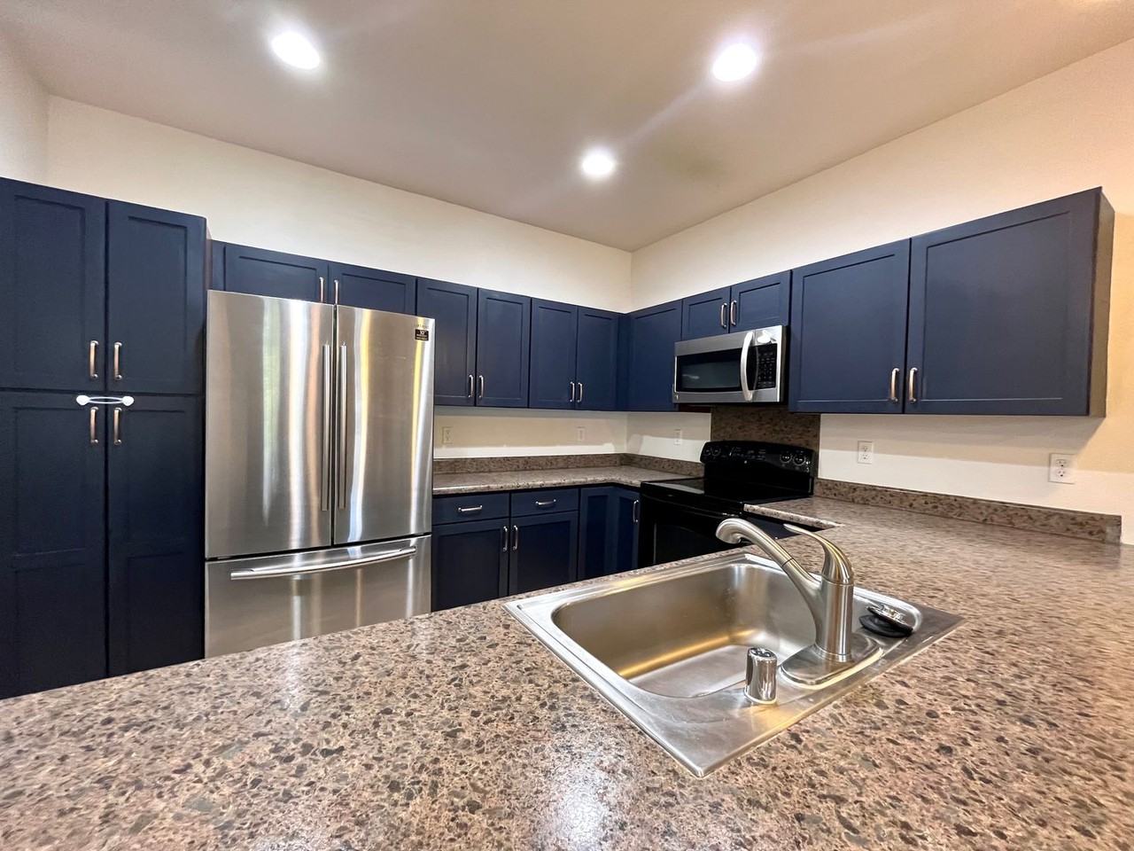 431 Manawai St #506 - Photo 3 of 18