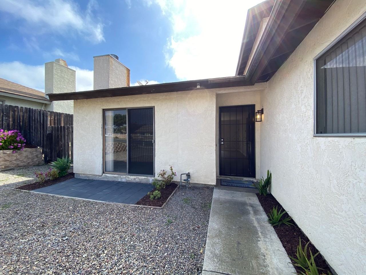 3118 Mira Mesa Ave - Photo 2 of 39