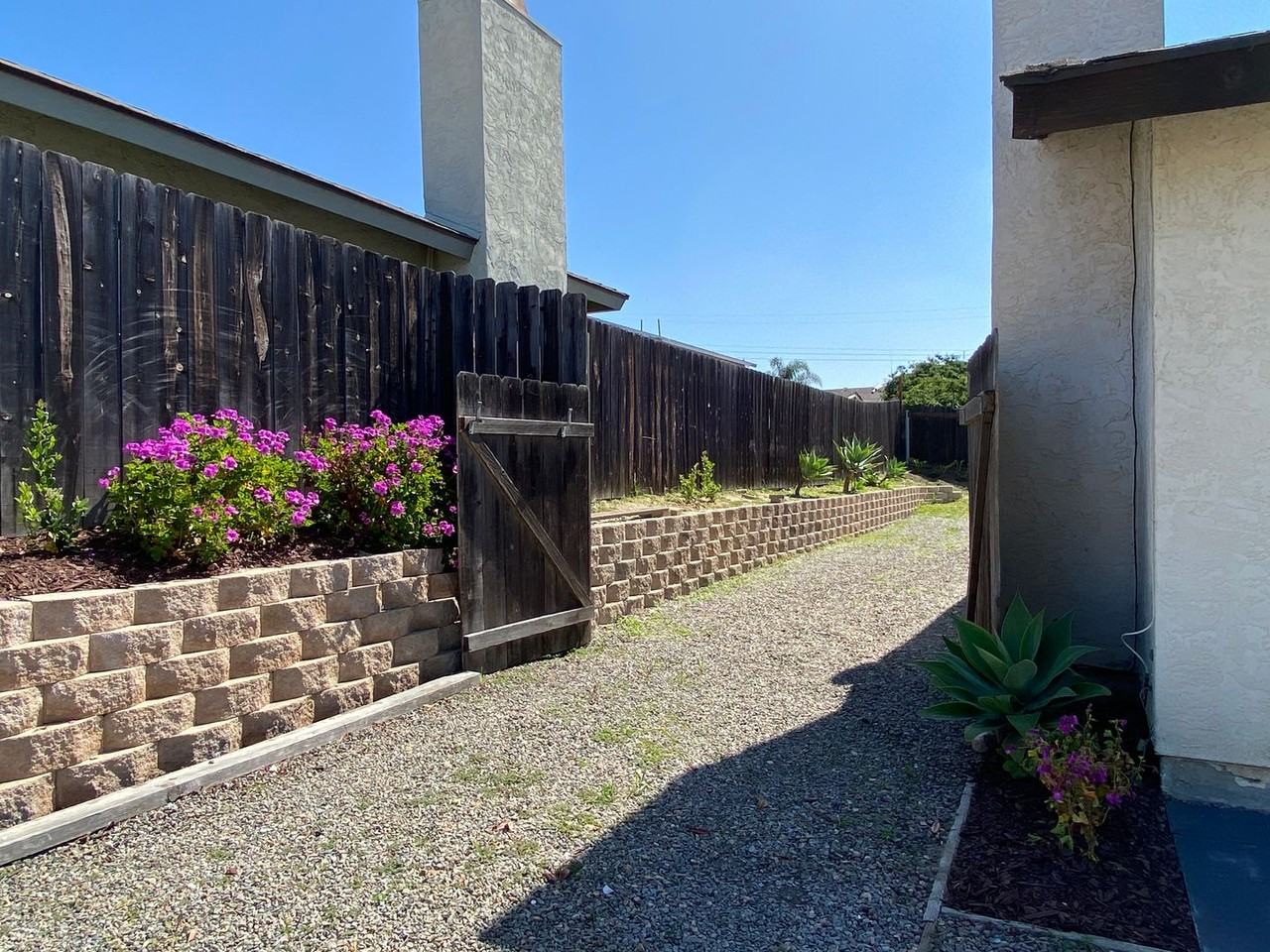 3118 Mira Mesa Ave - Photo 3 of 39