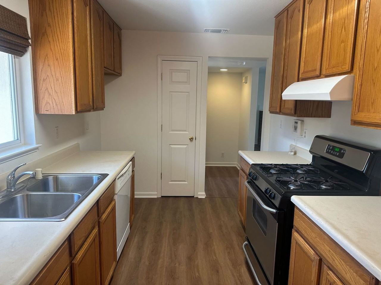 4420 26th Ave - Photo 2 of 9