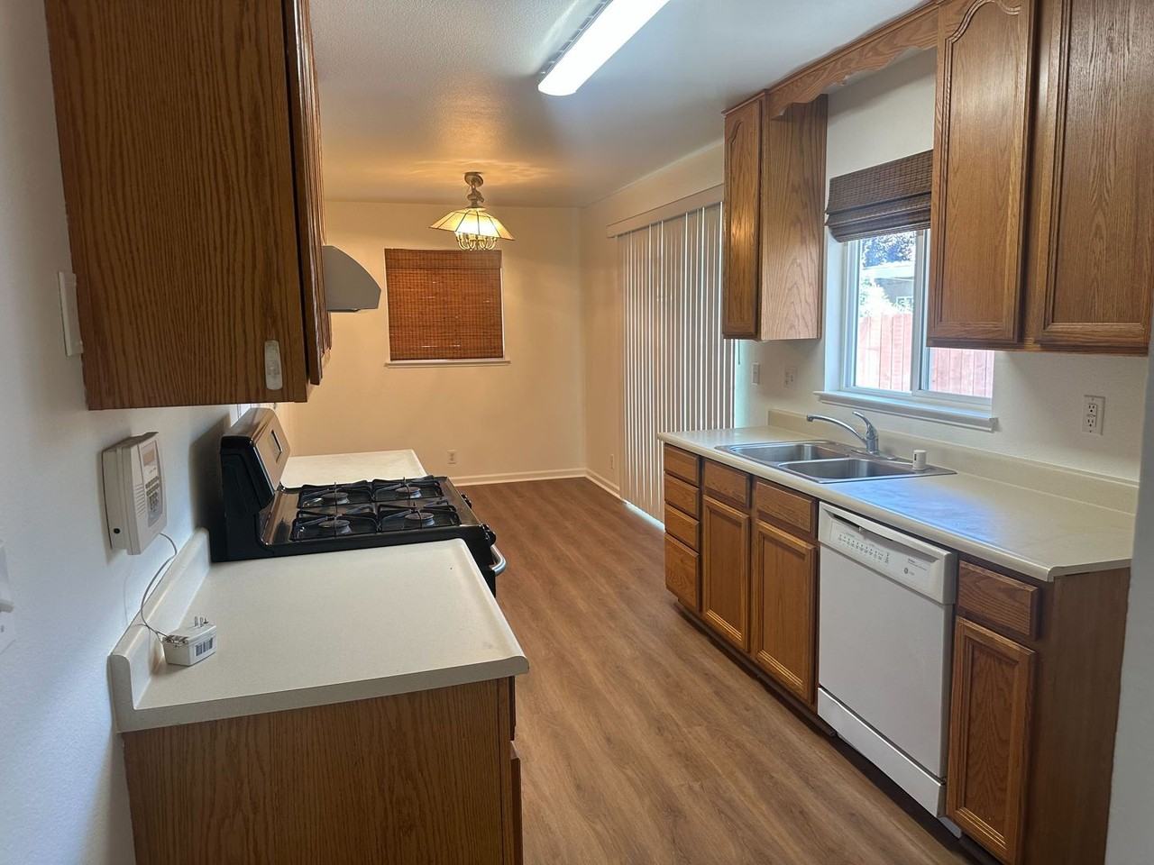 4420 26th Ave - Photo 3 of 9