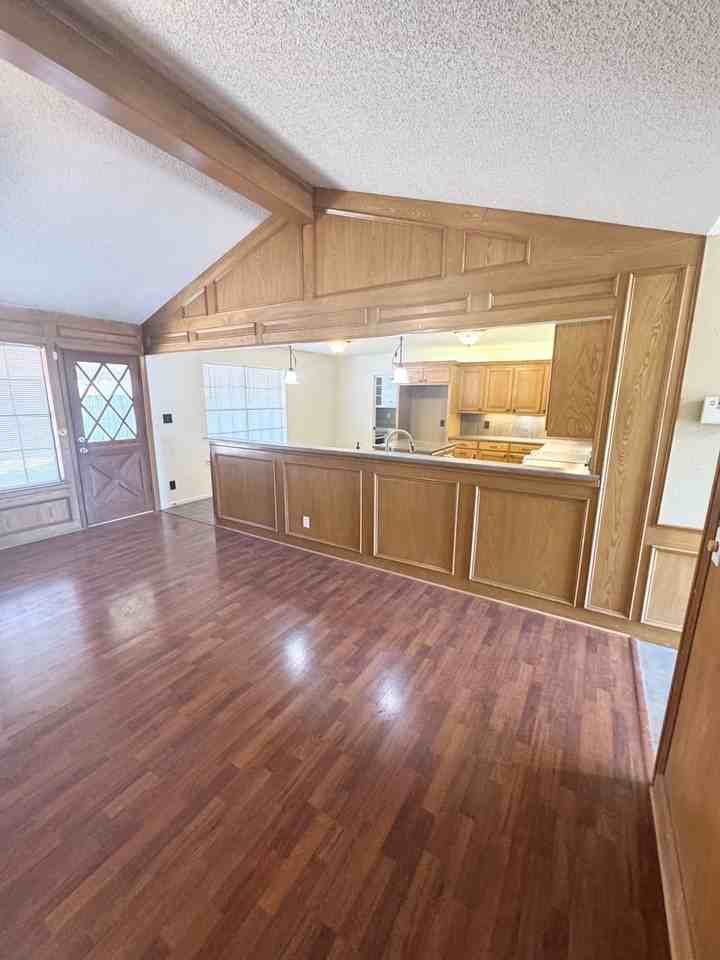 4809 Neely Ave - Photo 3 of 12