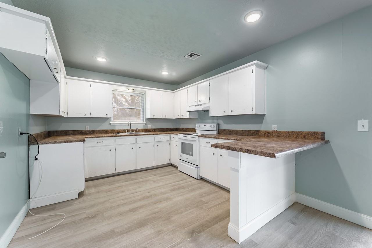 2201 Se 15th St - Photo 5 of 22