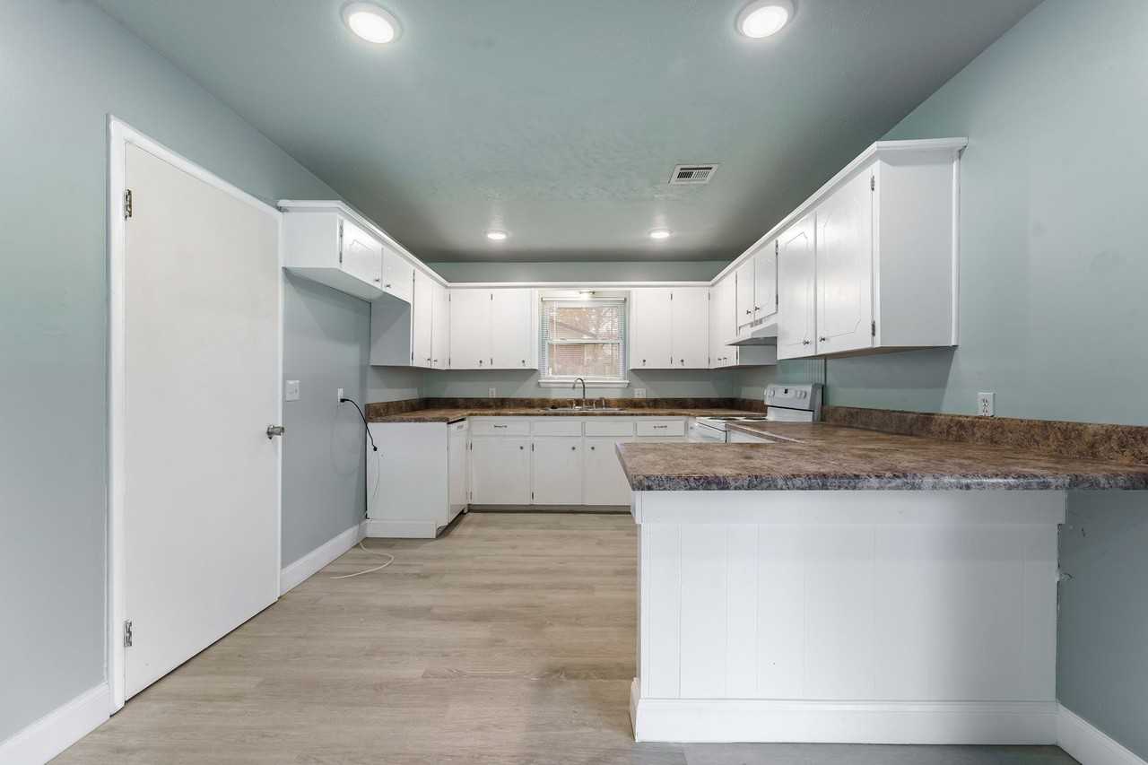 2201 Se 15th St - Photo 7 of 22