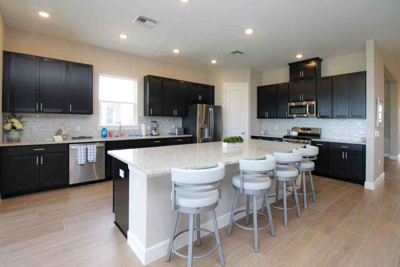 15765 Cortina St - Photo 5 of 50