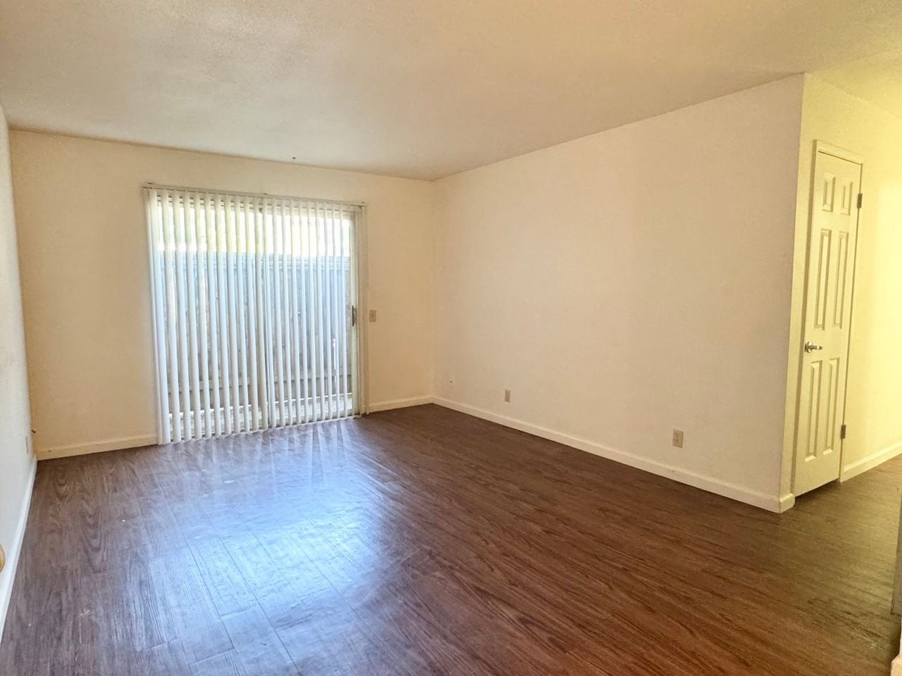 1154 Magnolia Ave - Photo 2 of 13