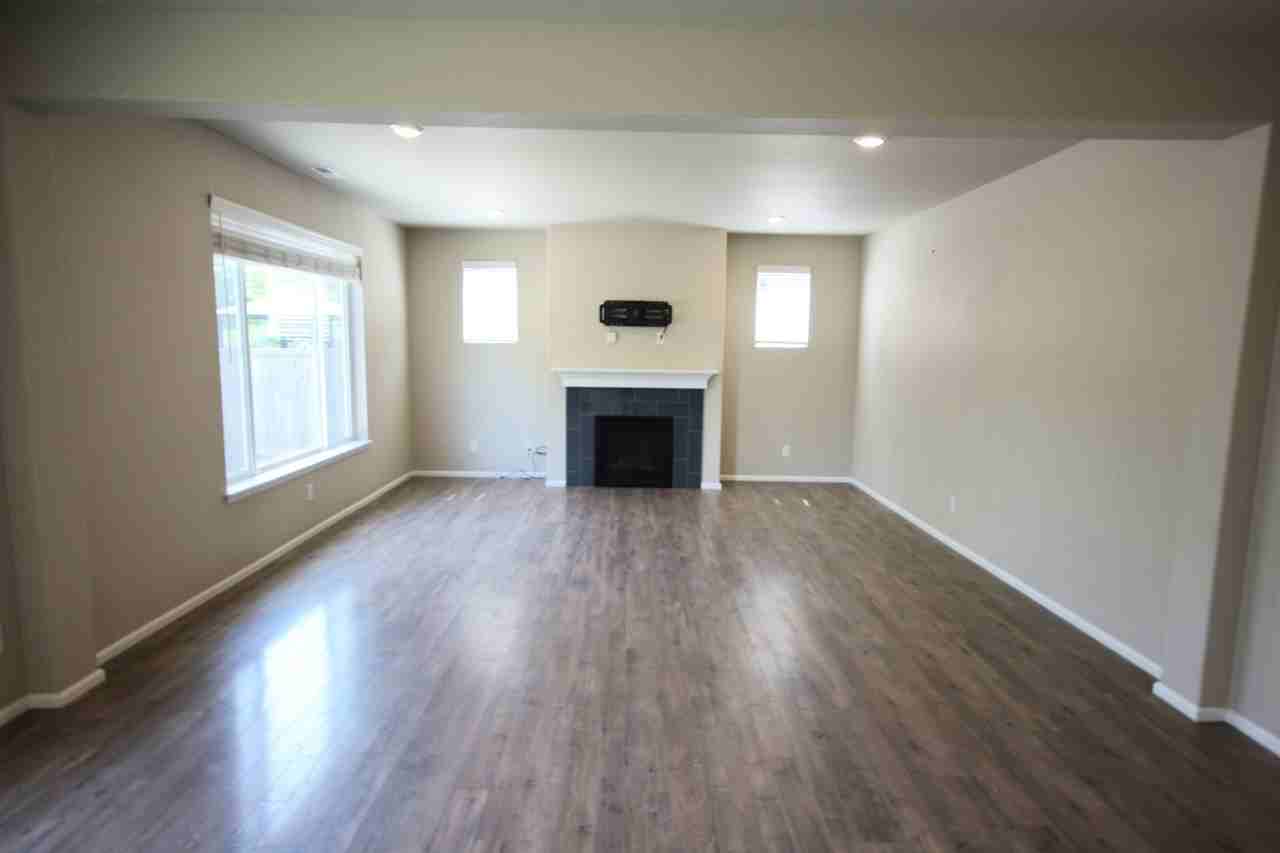 30106 62nd Pl S - Photo 2 of 12