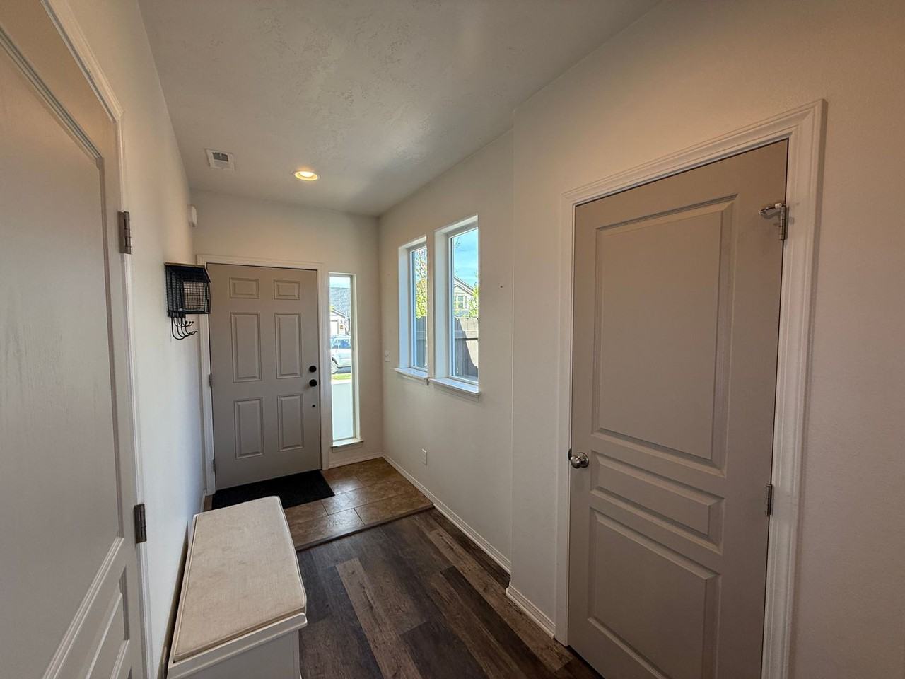 894 Nw 24th Way - Photo 2 of 21