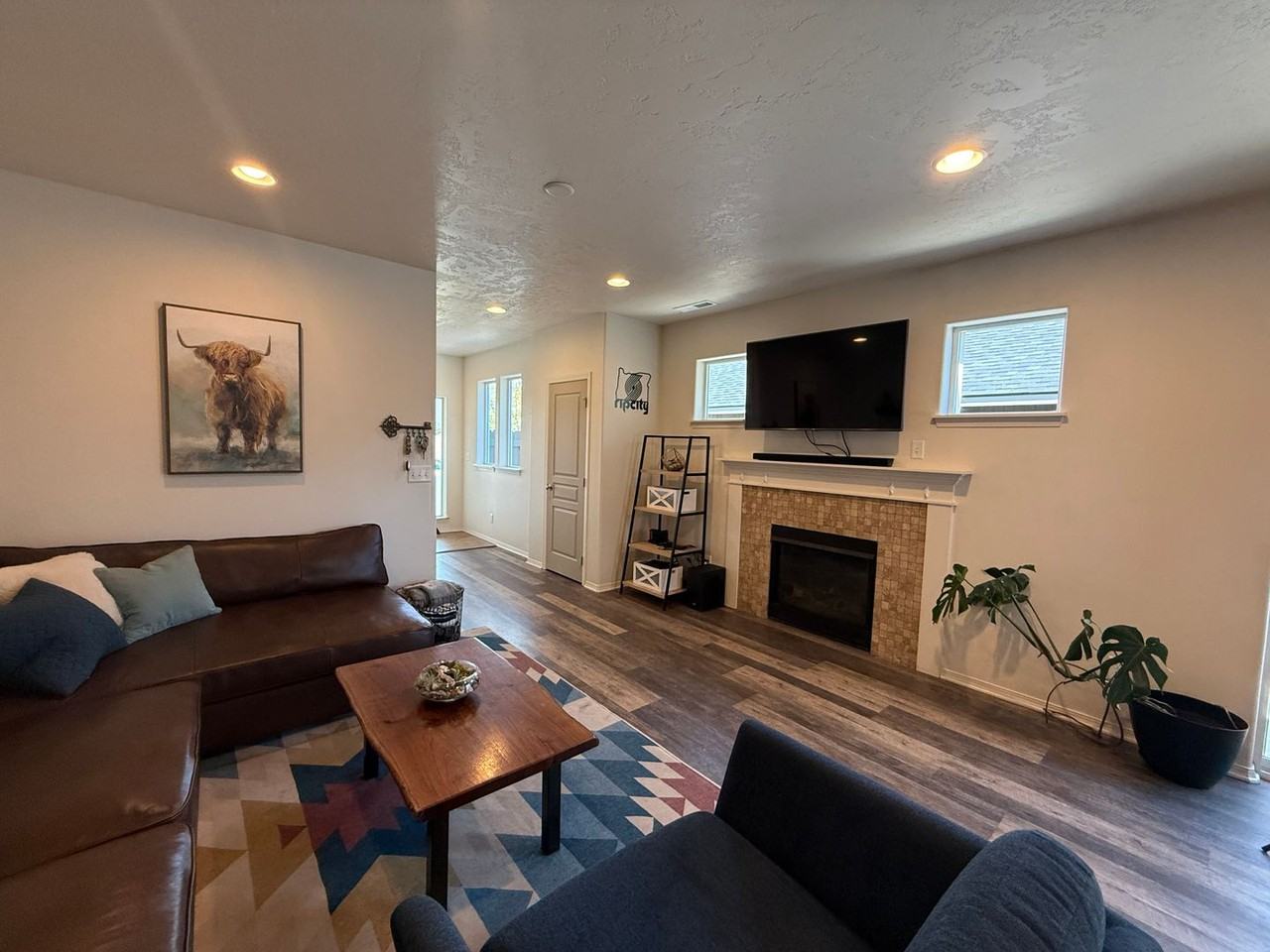 894 Nw 24th Way - Photo 4 of 21