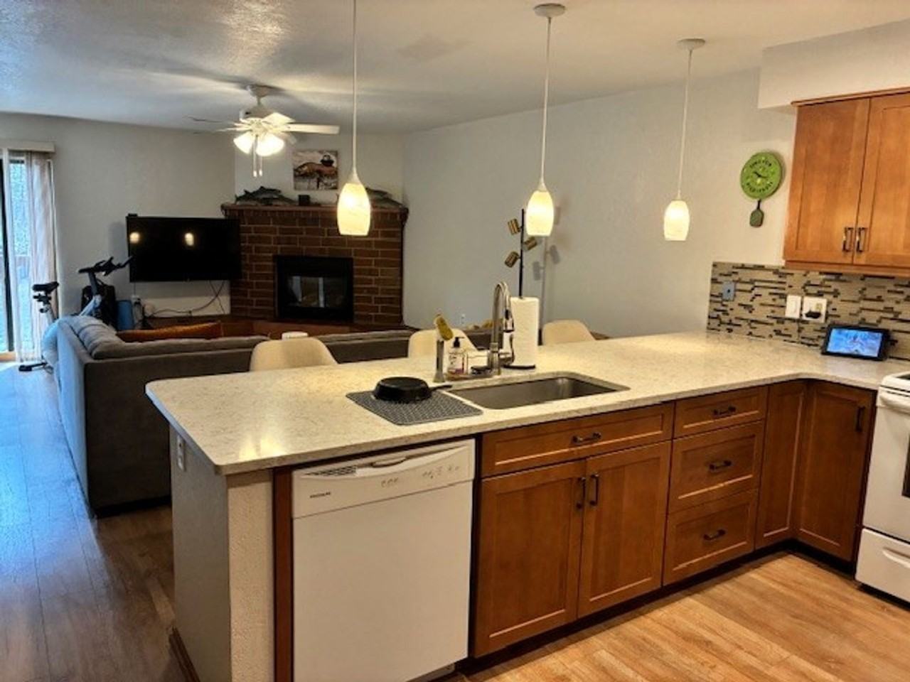 738 Lagoon Dr #D - Photo 5 of 26