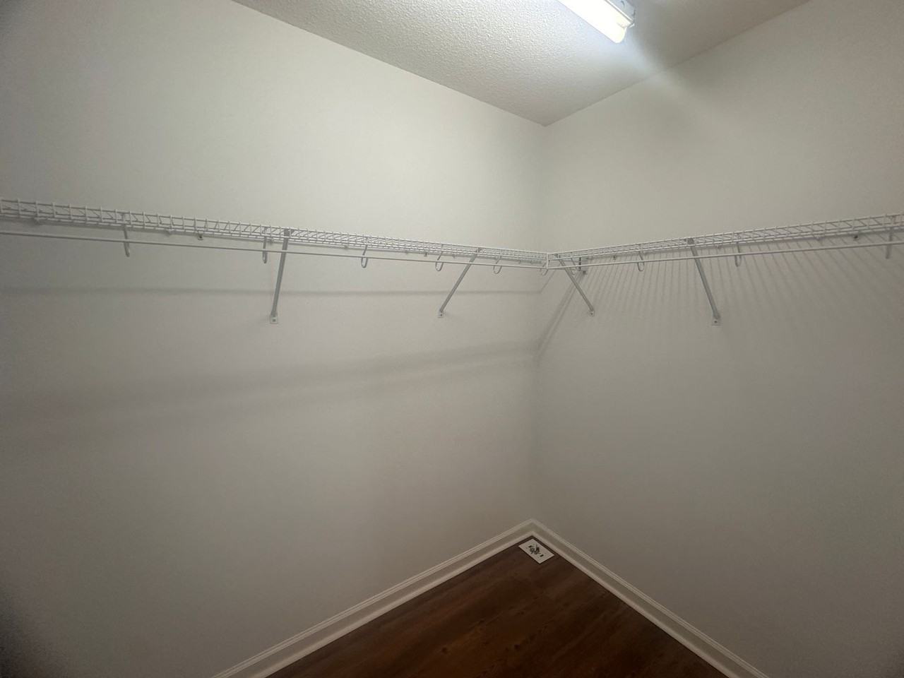 4008 Caesar Ct - Photo 2 of 14