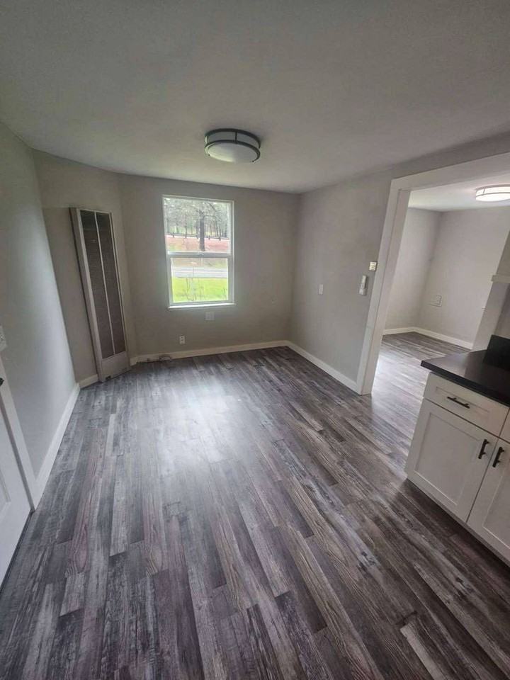 17025 Lake Arthur Rd - Photo 2 of 5