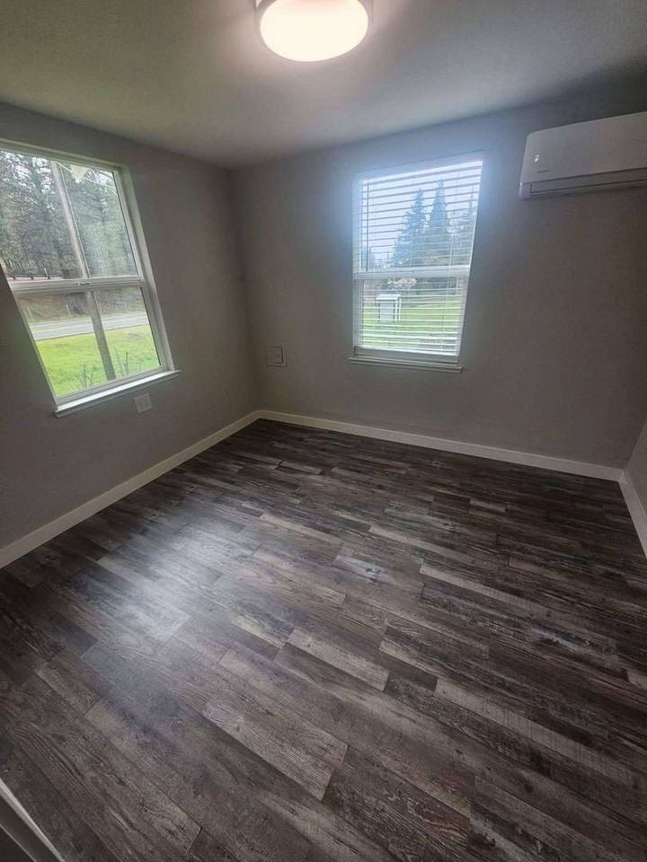 17025 Lake Arthur Rd - Photo 3 of 5