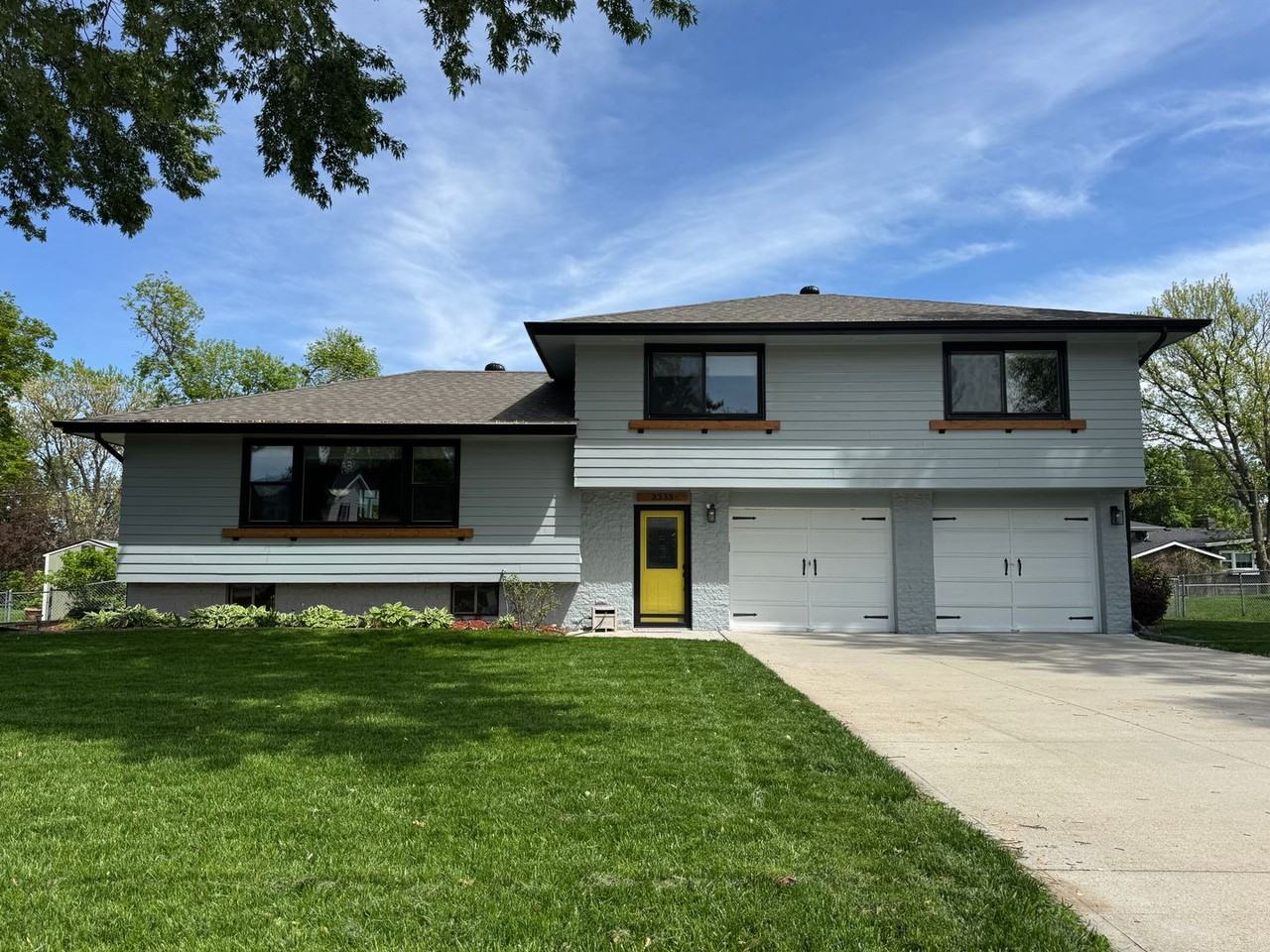 3333 S 119th St - Photo 2 of 48