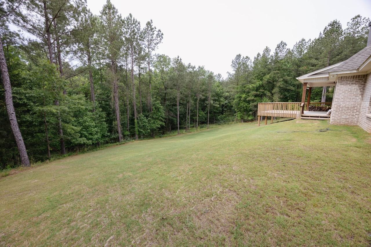 1024 Brookwood Dr - Photo 3 of 50