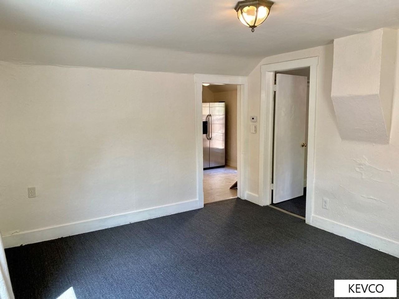 307 N Loomis Ave - Photo 2 of 24