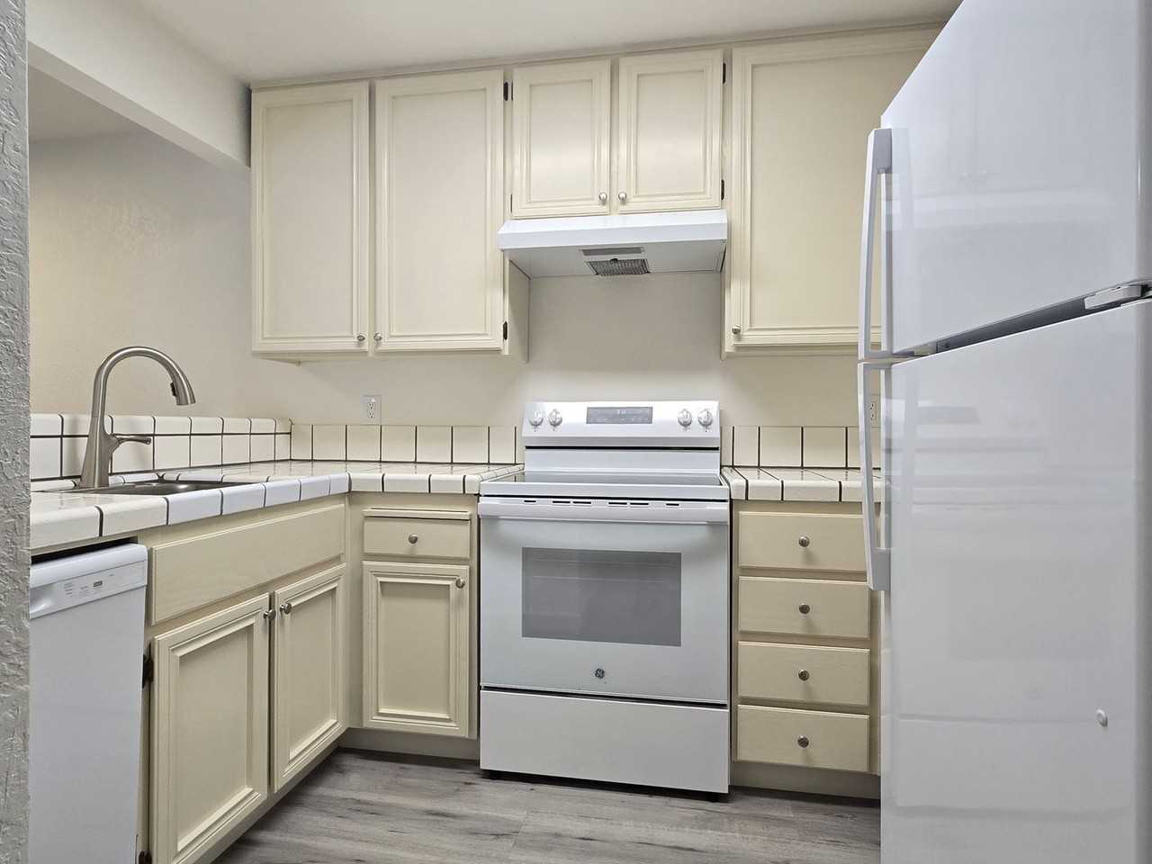 4787 Pine Forest Pl - Photo 2 of 11
