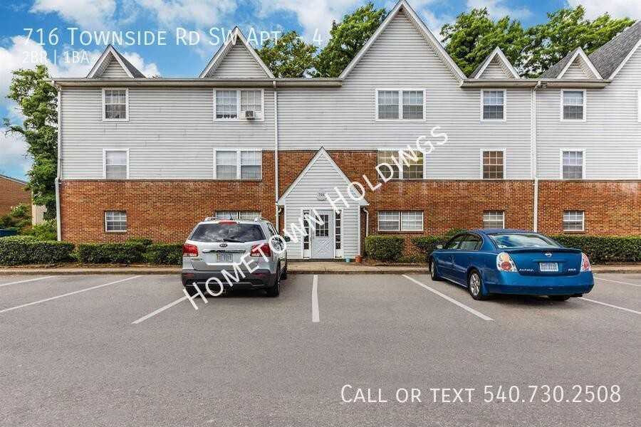 716 Townside Road Southwest #4 - Photo 2 of 12