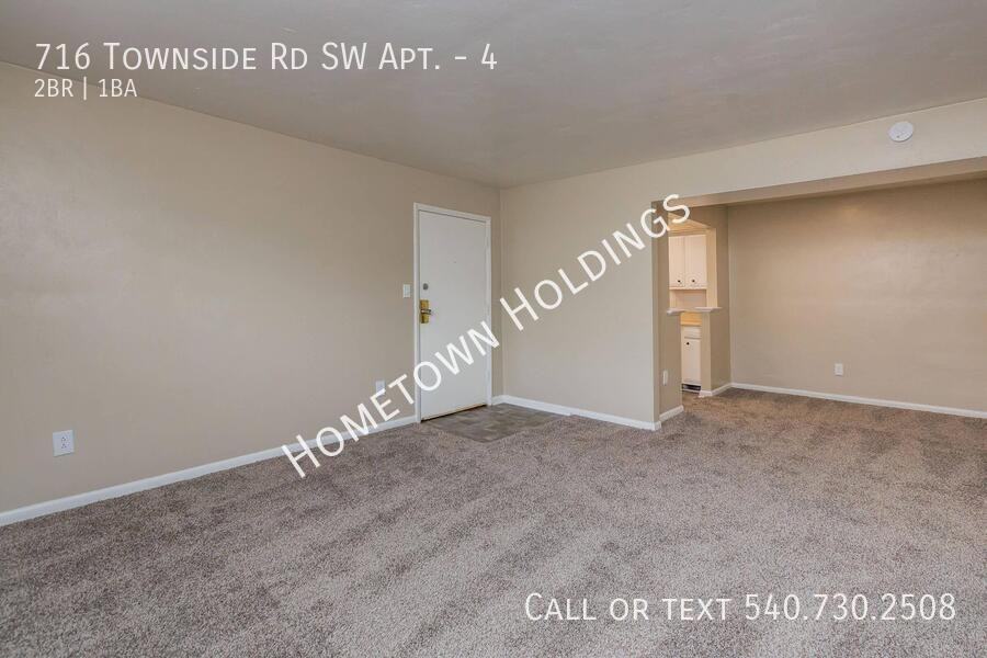 716 Townside Road Southwest #4 - Photo 5 of 12