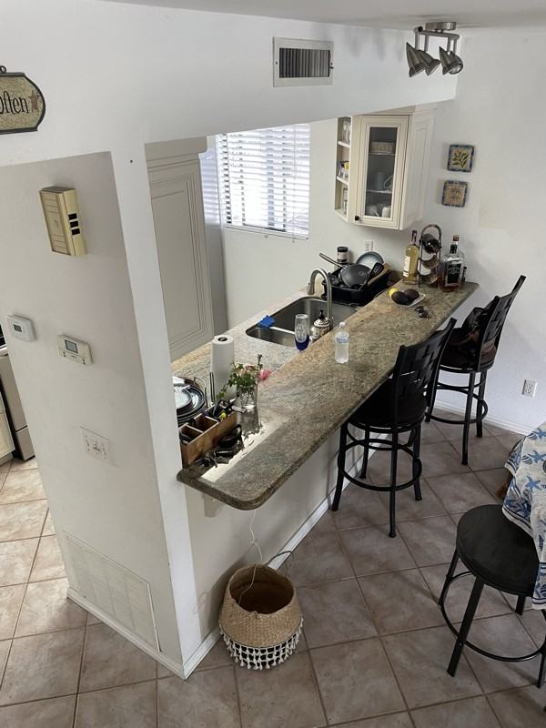 1412 Graham St - Photo 5 of 15