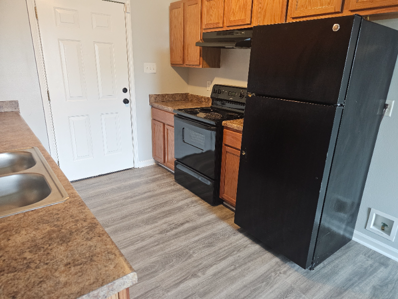 4416 Rhodes Dr - Photo 3 of 17