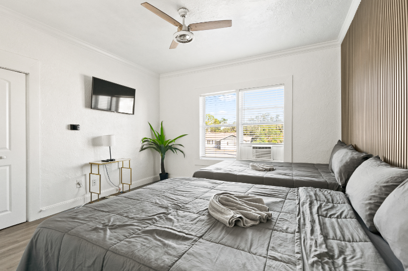 4201 W North A St - Photo 2 of 10