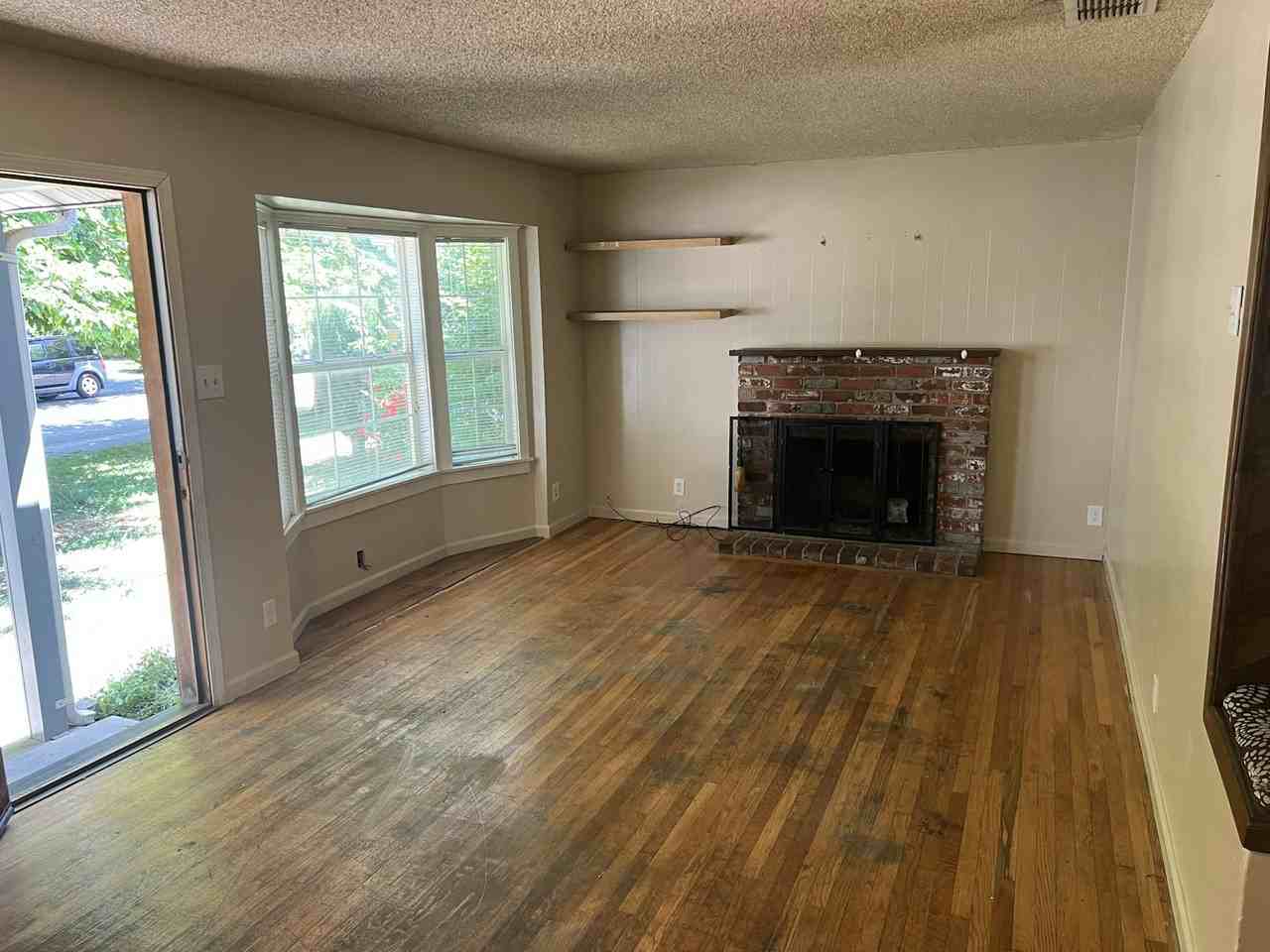 6710 21st St - Photo 2 of 11
