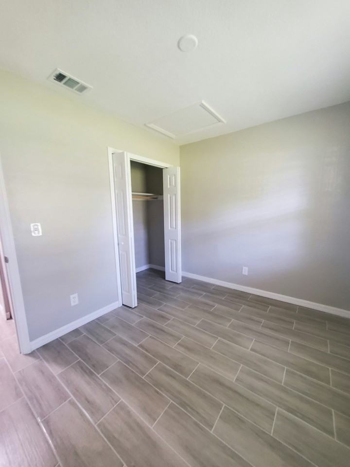 3300 South 7th Street, Unit B - Photo 4 of 28