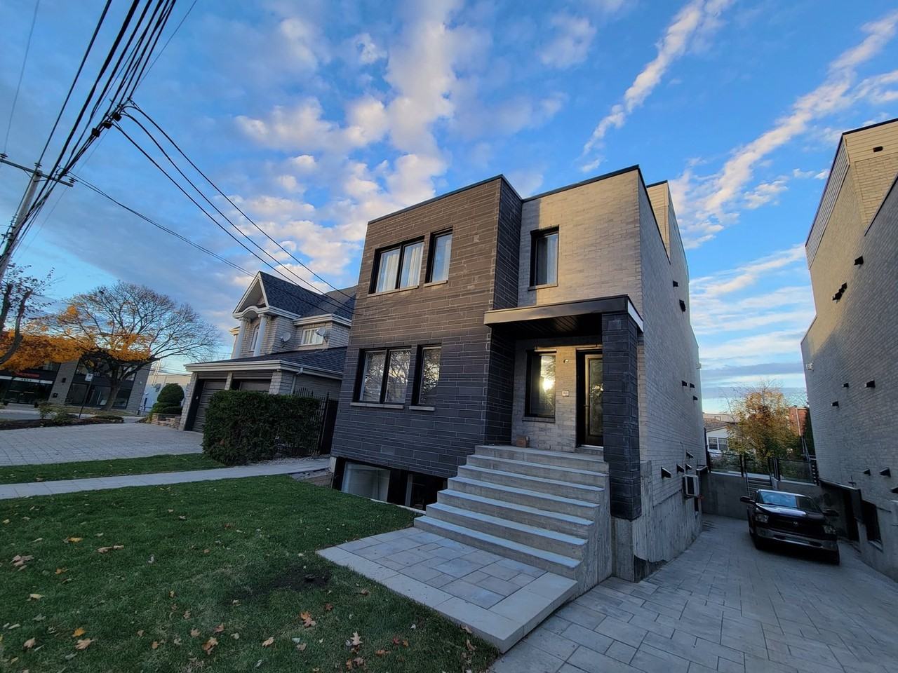 2865 Rue Lafrance - Photo 2 of 11