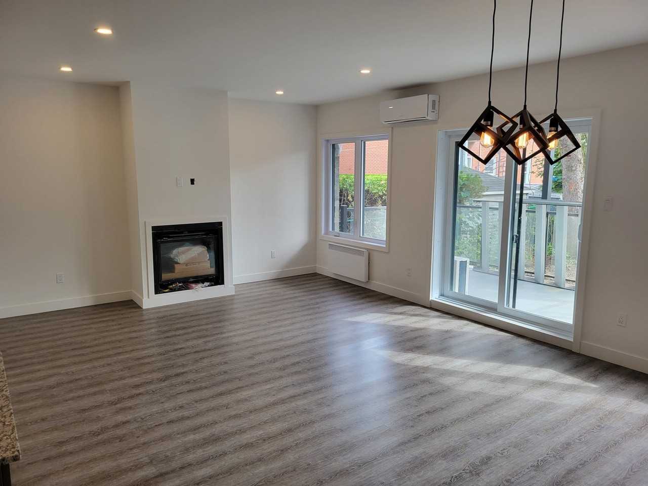 2865 Rue Lafrance - Photo 3 of 11