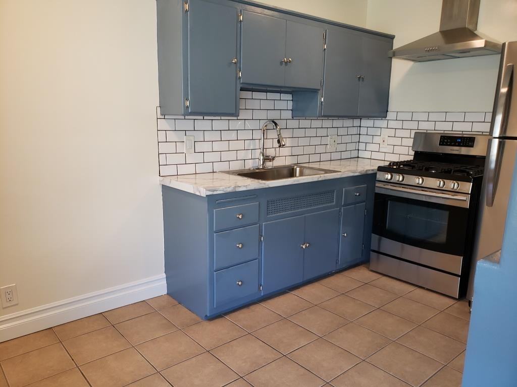 3018 Stocker Street - Photo 5 of 19