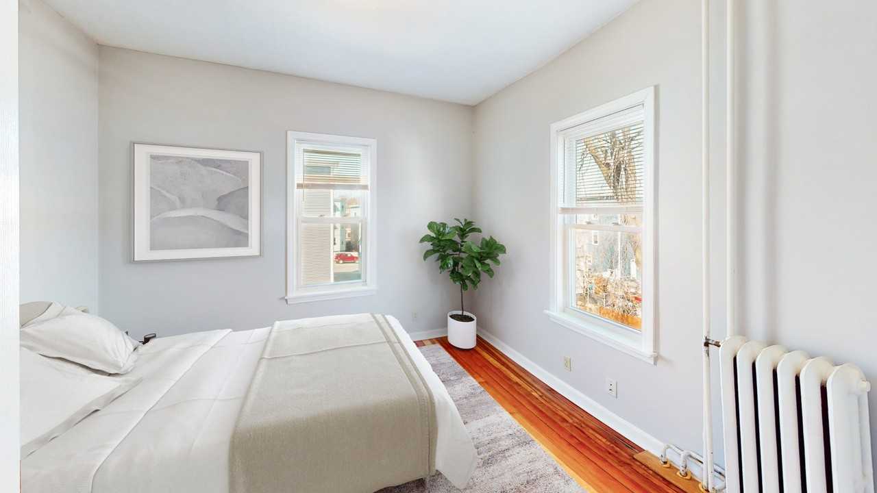 52 Sumner St - Photo 2 of 20