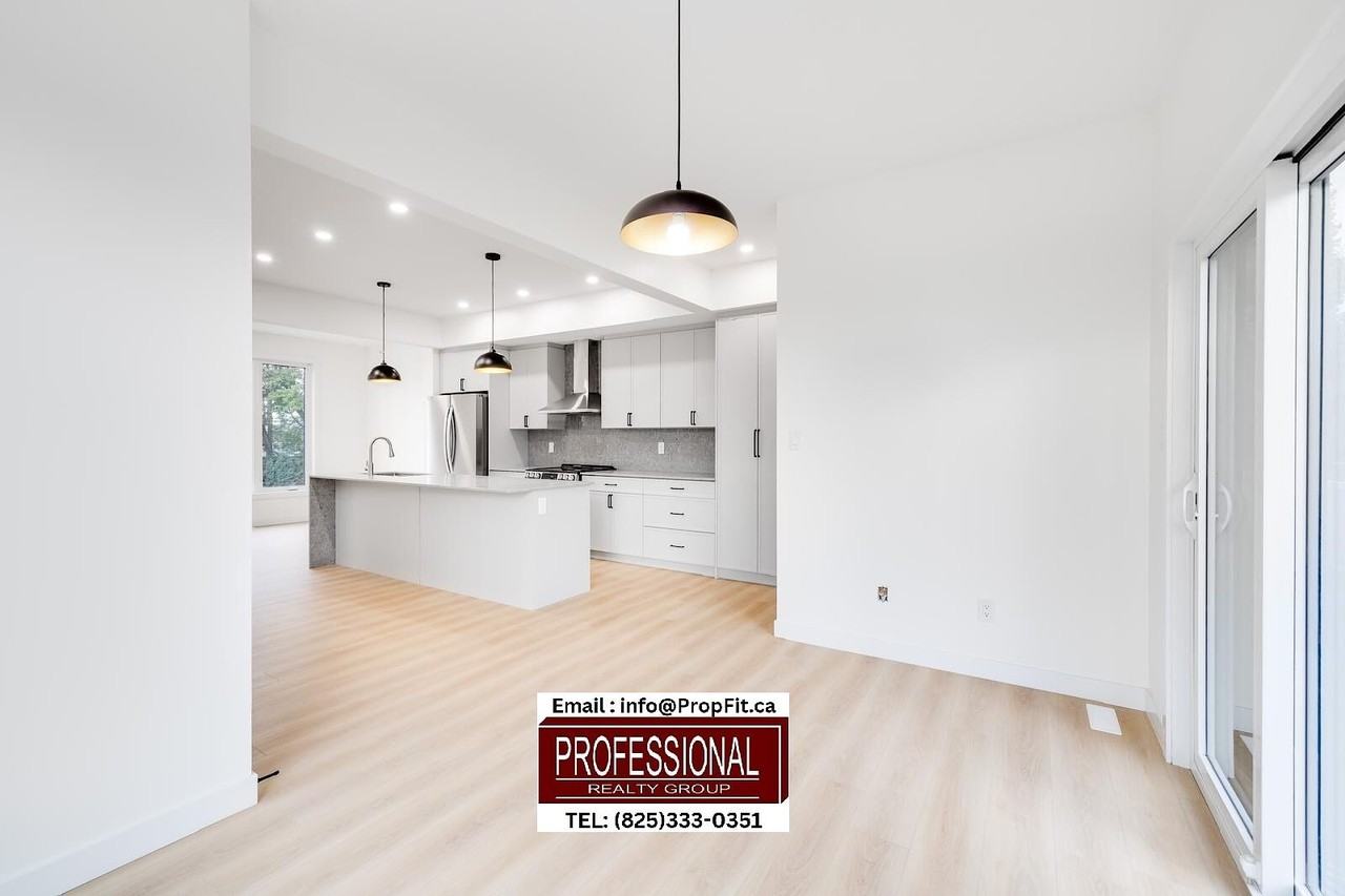 15813 98 Ave Nw Main Fl - Photo 3 of 10