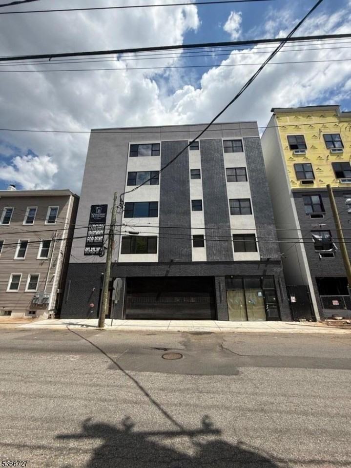 261 Marshall St #502