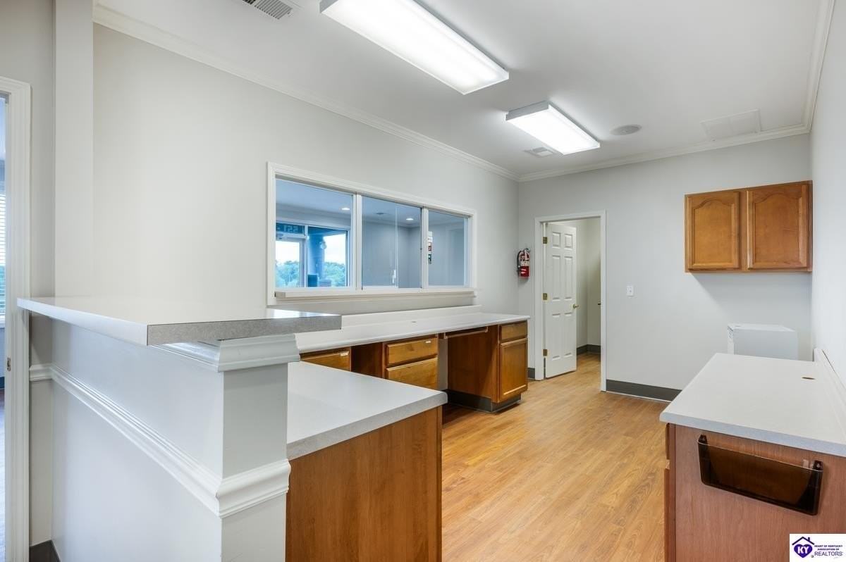 551 Westport Rd #D - Photo 6 of 37