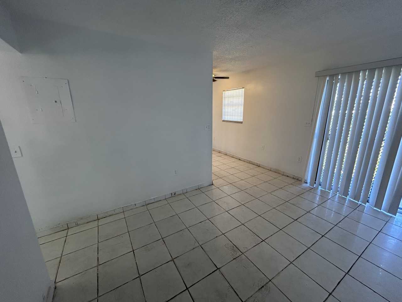 1126 SW 3rd Street - Photo 6 of 18