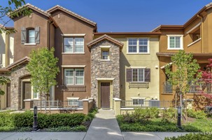 featured image of 484 Valley Oak Ter