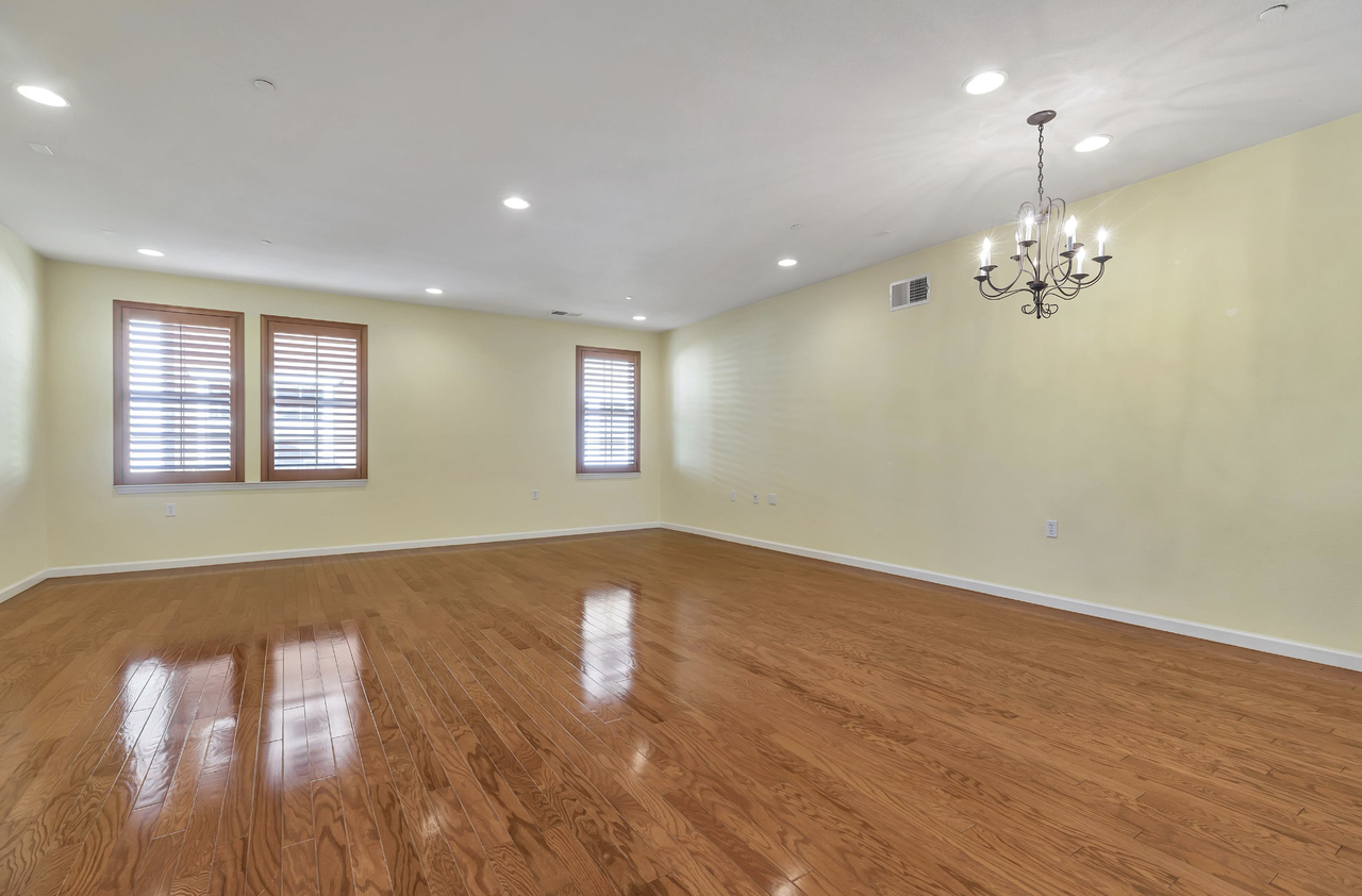 484 Valley Oak Terrace - Photo 3 of 42
