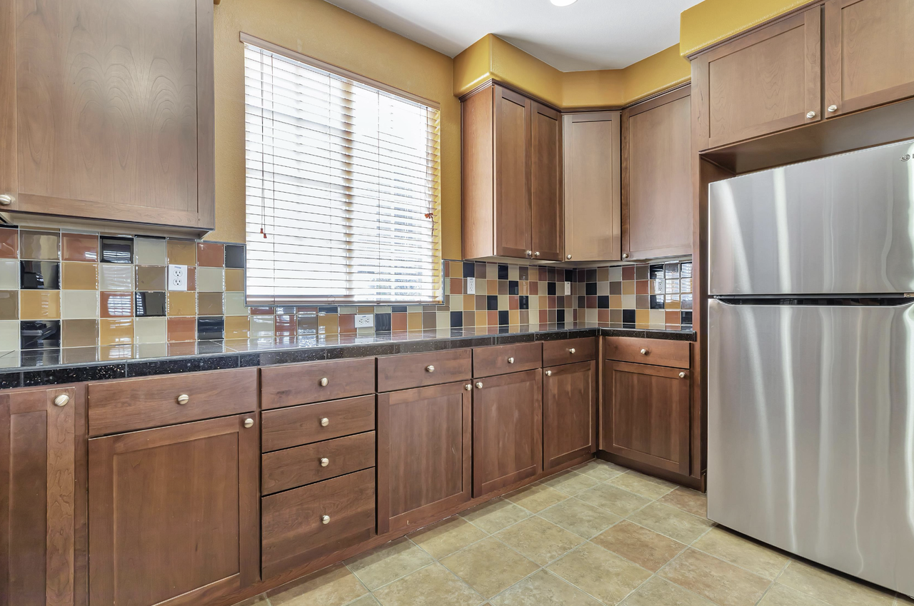 484 Valley Oak Terrace - Photo 6 of 42