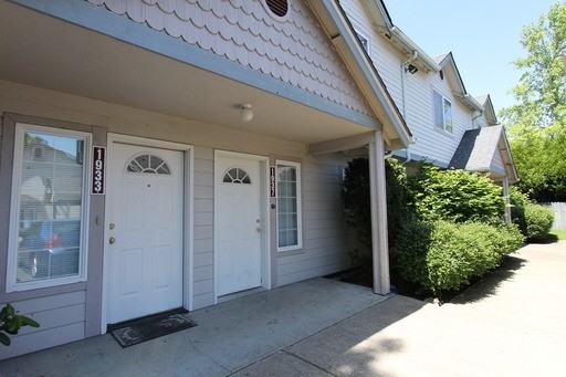 1951 SE 6th St - Photo 2 of 8