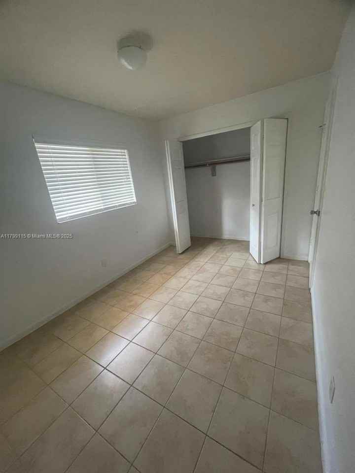 1104 Se 24th Ave #1104 - Photo 6 of 12