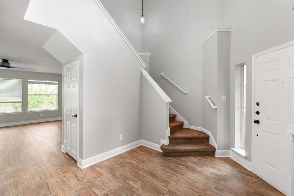 1501 Van Horn Dr - Photo 3 of 8